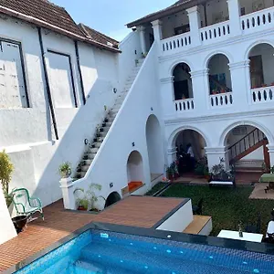 Hotel Old Courtyard Kochi